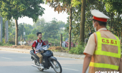 Hàng loạt trường hợp là học sinh THPT bị xử phạt giao thông trên đường đến trường