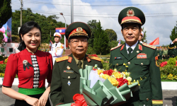 Hai Bộ trưởng chủ trì Giao lưu hữu nghị quốc phòng biên giới Việt Nam - Lào lần thứ hai