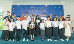 Hotel Academy Việt Nam khai giảng lớp quản trị khách sạn và trao học bổng toàn phần Vet By EHL