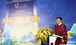 Festival Ninh Bình 2024: Dòng chảy di sản mở ra thế giới cổ trang sống động