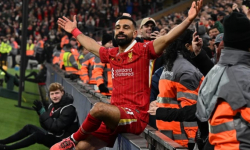 Salah tỏa sáng, Liverpool bỏ xa Man City 5 điểm trên BXH Ngoại hạng Anh