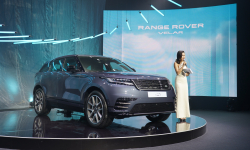 Range Rover Velar 2024 giá từ 3,73 tỷ đồng tại Việt Nam