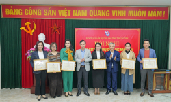 Hội Nhà báo tỉnh Thái Nguyên khen thưởng các hội viên có thành tích xuất sắc năm 2024