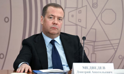 Cựu Tổng thống Nga Medvedev công du đến Trung Quốc