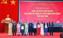 Vĩnh Phúc trao giải cuộc thi viết về lực lượng vũ trang và chiến tranh cách mạng