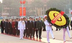 Lãnh đạo Đảng và Nhà nước viếng Chủ tịch Hồ Chí Minh nhân kỷ niệm 80 năm Quân đội Nhân dân Việt Nam