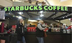 Nhân viên Starbucks đình công 5 ngày tại hàng trăm cửa hàng ở Mỹ vào đêm Giáng sinh