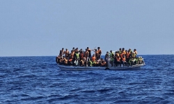 Thuyền di cư chìm ngoài khơi Thổ Nhĩ Kỳ, 22 người thiệt mạng