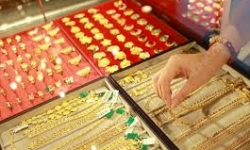 Hà Nội: Hết tiền nam thanh niên vào cướp tiệm vàng