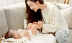 Choi Ji Woo xuất hiện trẻ trung, xinh đẹp sau 5 tháng sinh con