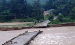 Khánh Hòa nhiều tuyến tỉnh lộ và quốc lộ ngập lụt, 1 người bị lũ cuốn mất tích