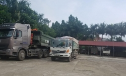 Bắc Kạn: Xử lý xe tải đổ trộm chất thải tại huyện Chợ Mới