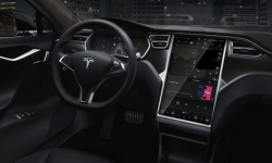 Elon Musk xác nhận Tesla đang phát triển chip AI riêng
