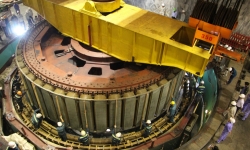 Lilama 10: Lắp đặt thành công Rotor tổ máy H6 của Nhà máy Thủy điện Hòa Bình
