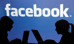 Facebook thay đổi chính sách kiểm soát quyền riêng tư trước scandal bê bối dữ liệu