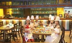 Thí sinh HHVN 2018: Khám phá chuỗi nhà hàng đa phong cách tại Cocobay Đà Nẵng