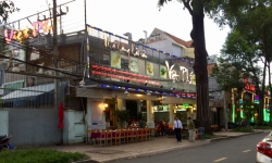Cần đảm bảo quyền lợi của nhà hàng Việt Phố?
