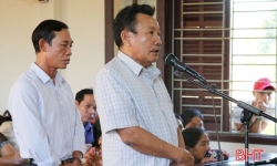 Hà Tĩnh: 2 cán bộ thôn lãnh 48 tháng tù vì chiếm đoạt tiền đền bù của dân