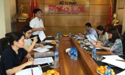 Báo Pháp luật Việt Nam: Tiếp tục tăng cường công tác quản lý cán bộ, phóng viên