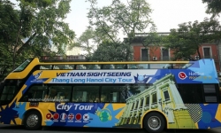 Khám phá các di tích Hà Nội bằng xe buýt 2 tầng mui trần