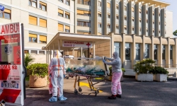 Italy điều động 10,000 sinh viên y khoa tới các 'chiến tuyến' chống Corona