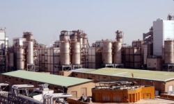 Lửa bùng phát tại một nhà máy hóa dầu ở Tây-Bắc Iran