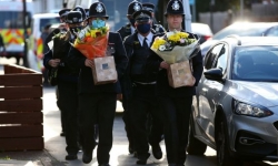Một sĩ quan bị bắn chết tại đồn cảnh sát ở London
