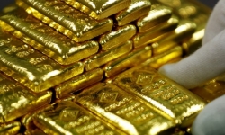 Giá vàng thế giới 14/10: Mất gần 2% khi đồng USD tăng trở lại