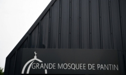 Pháp đóng cửa một đền thờ Hồi giáo liên quan tới vụ giáo viên bị chặt đầu