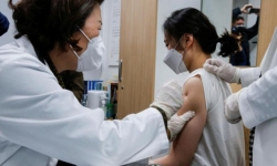 Hàn Quốc chính thức khởi động chiến dịch tiêm phòng vắc xin COVID-19