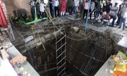 Ít nhất 35 người thiệt mạng khi rơi xuống giếng ở Ấn Độ