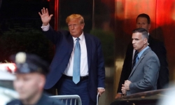 Ông Trump bị thẩm vấn trong vụ kiện gian lận ở New York