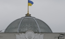Ukraine gia hạn thiết quân luật, bác bỏ bầu cử vào tháng 10