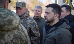 Tổng thống Ukraine kêu gọi đoàn kết sau rạn nứt với Tổng Tư lệnh