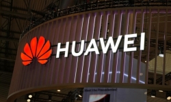 Tổng thống Hoa Kỳ gia hạn lệnh cấm Huawei thêm một năm