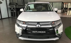 Mitsubishi Outlander 2.4 giảm giá mạnh còn hơn 900 triệu đồng