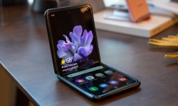 Huawei sẽ ra mắt smartphone màn hình gập vỏ sò giống của Samsung
