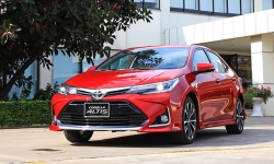 Giá xe Toyota Corolla Altis tháng 11/2020