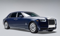 Khám phá mẫu xe Rolls-Royce Phantom duy nhất trên thế giới có nội thất gỗ Koa
