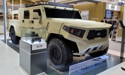 Kia ra mắt xe quân sự LTCT