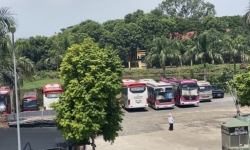Hà Nội: Hàng loạt bãi xe có dấu hiệu hoạt động không phép tại phường Long Biên