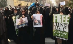 Iran: Biểu tình phản đối việc Mỹ bắt giữ nhà báo của Press TV