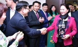 Chủ tịch Quốc hội thăm và chúc Tết tại Tổng cục Hải quan và Vietcombank