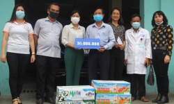 Hội Nhà báo TP. Đà Nẵng tiếp sức nhân viên y tế đang ngày đêm chống dịch Covid-19