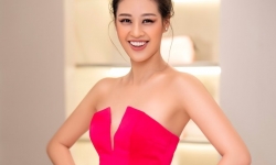 Hoa hậu Khánh Vân đẹp rạng rỡ trong style công chúa
