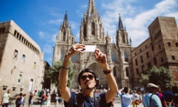 Tin thế giới ngày 24/5: Tây Ban Nha đón khách du lịch từ tháng 7