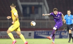 Treo còi vị trọng tài bỏ qua 3 quả penalty trong trận thua 0-3 của CLB Nam Định