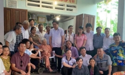 Hội Nhà báo tỉnh Quảng Ninh thăm, tặng quà Bà mẹ Việt Nam Anh hùng tại Quảng Nam