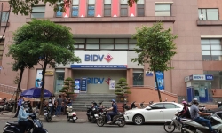 Hà Nội: Khống chế giao dịch viên “nổ súng” cướp ngân hàng BIDV