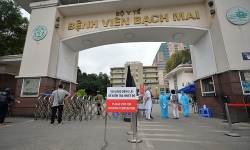 4 bệnh viện Trung ương hỗ trợ Hà Nội xét nghiệm cho 70.000 người về từ Đà Nẵng